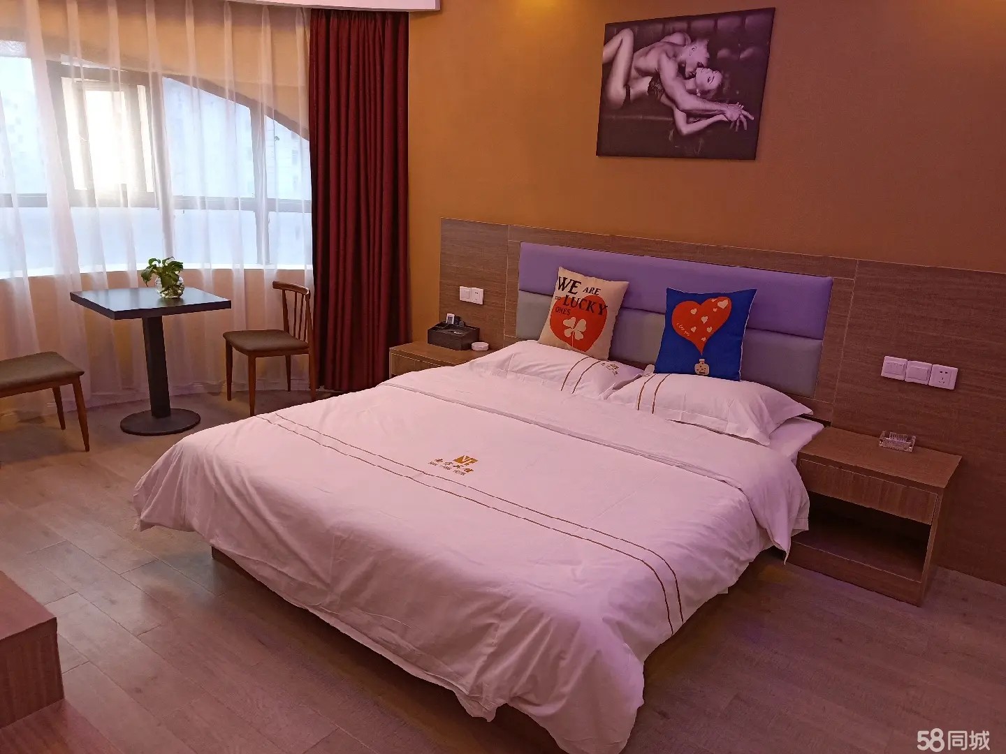 （转让）位于繁华商业街和景观公园旁，房型超好，转让承包均可